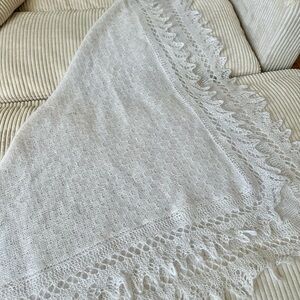New Exclusive Handmade Elegant Lace Knit Shawl